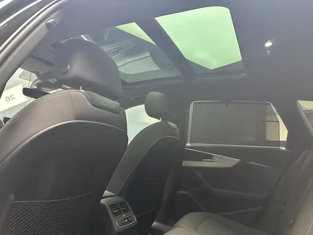 Audi A4 view 10