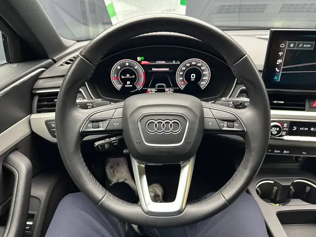 Audi A4 view 17