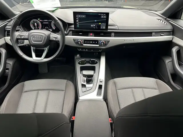 Audi A4 view 13