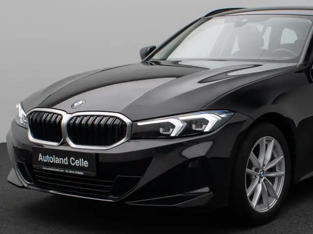 BMW 3 Series view 17