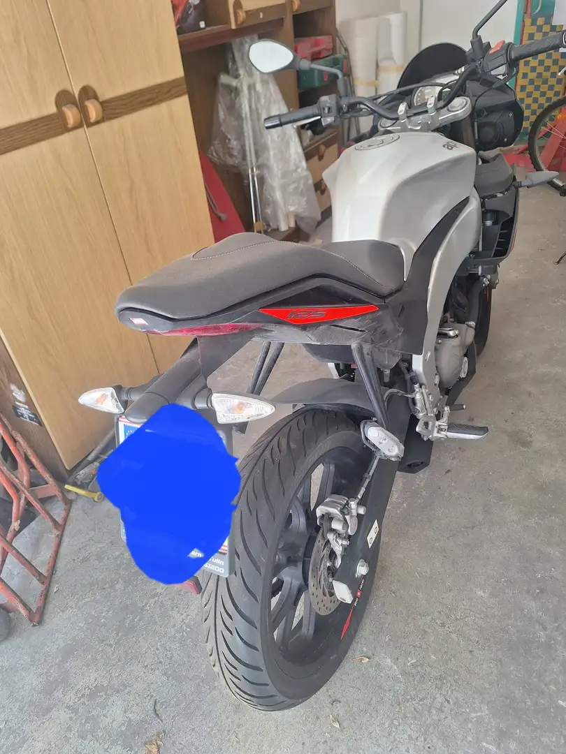 Aprilia Tuono kc/a/00 - 1