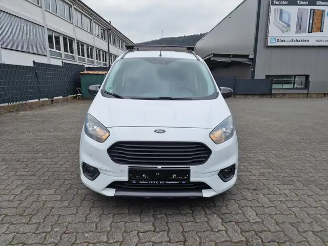 Ford Transit Courier Sport