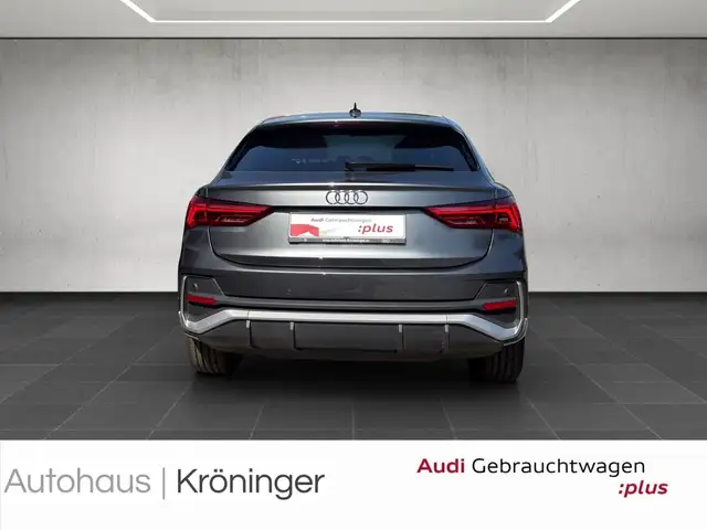 Audi Q3 view 6