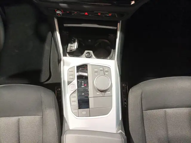 BMW 3 Series view 13