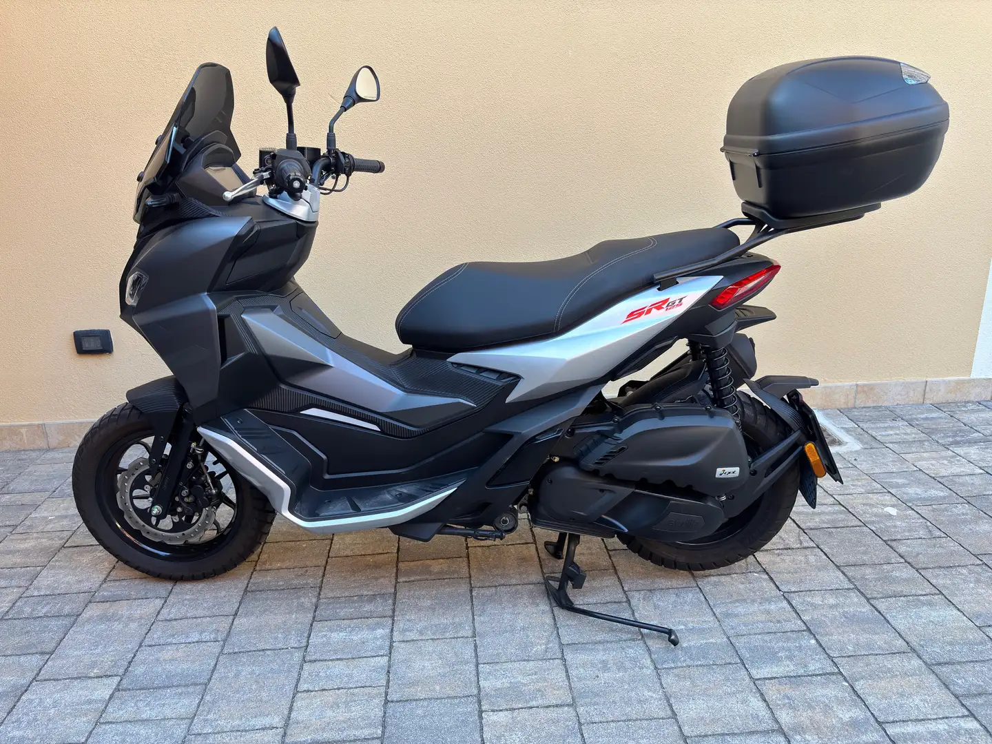 Aprilia SR GT 125 Grigio - 1