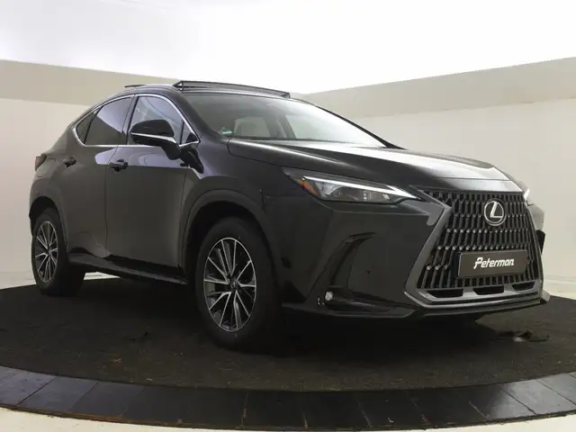 Lexus NX 450h+ Plug-In Hybrid AWD Executive Line | Elektr pano |