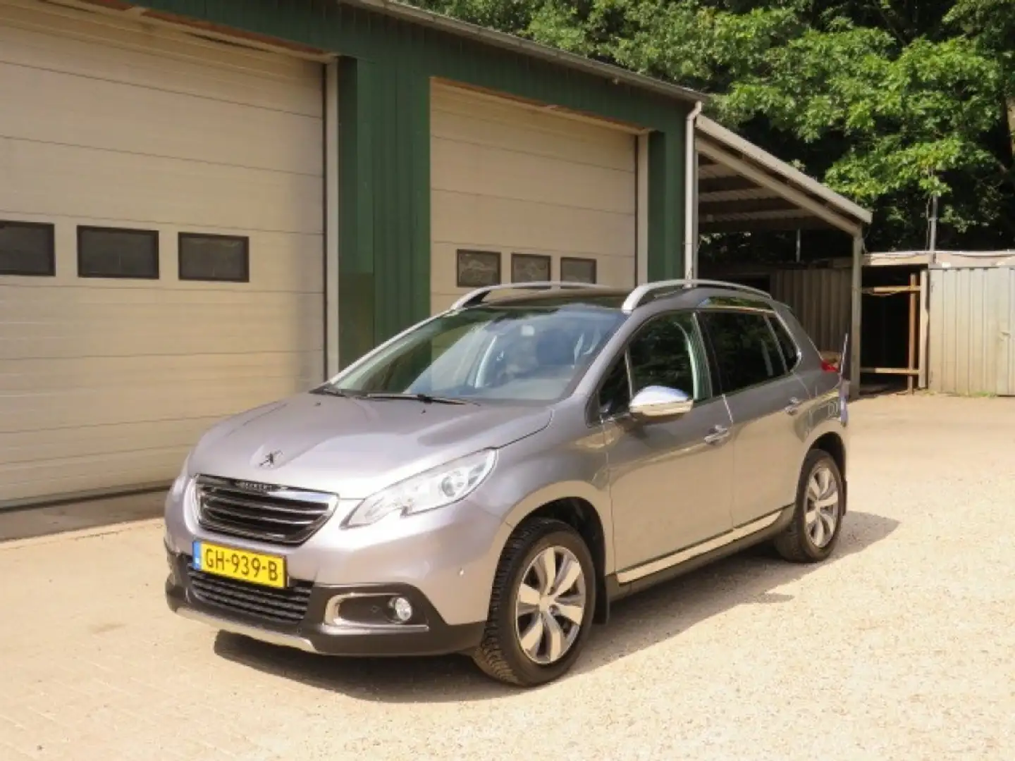 Peugeot 2008 1.6VTi Allure Grijs - 2