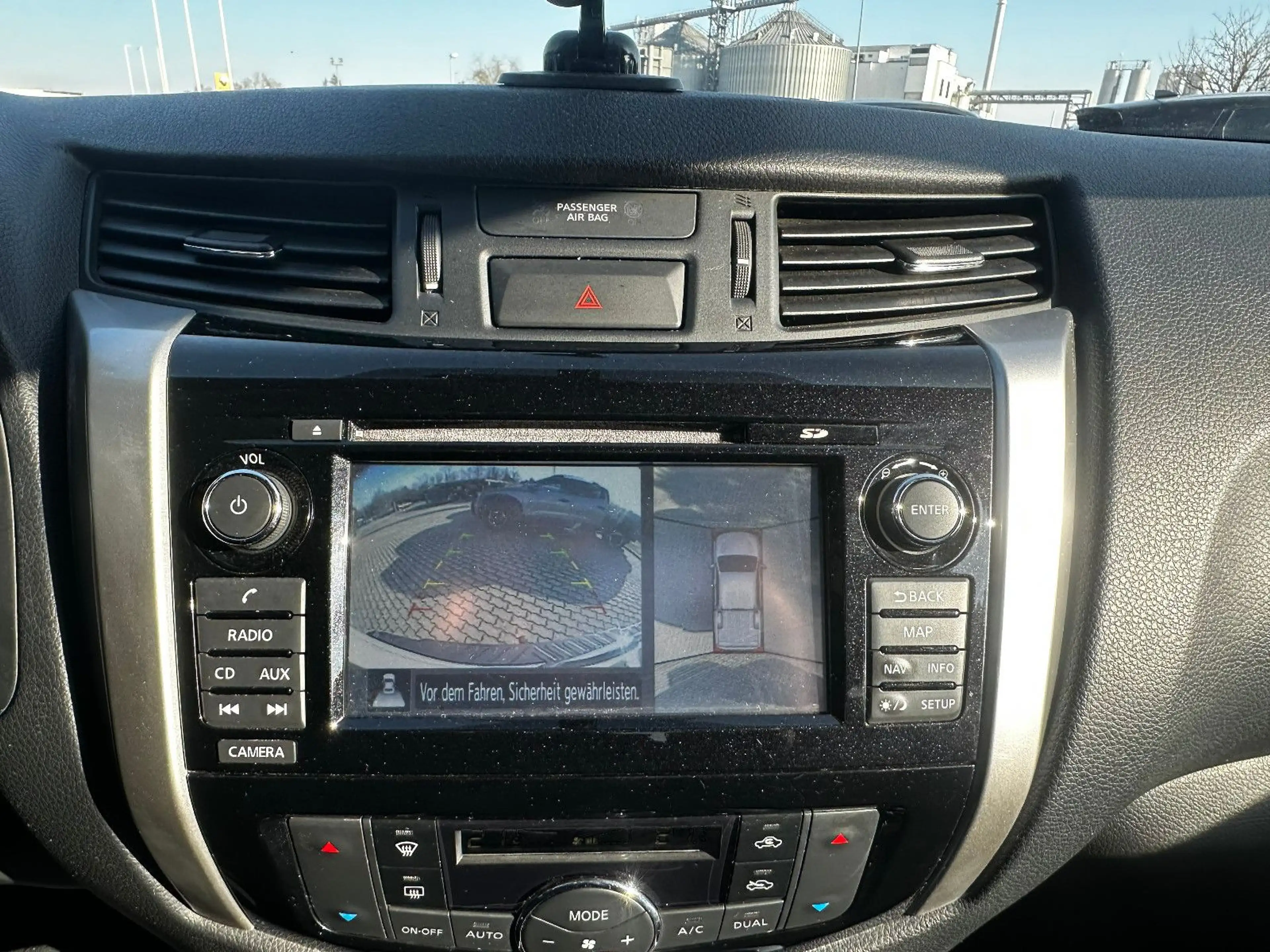Nissan Navara Tekna — photo 13