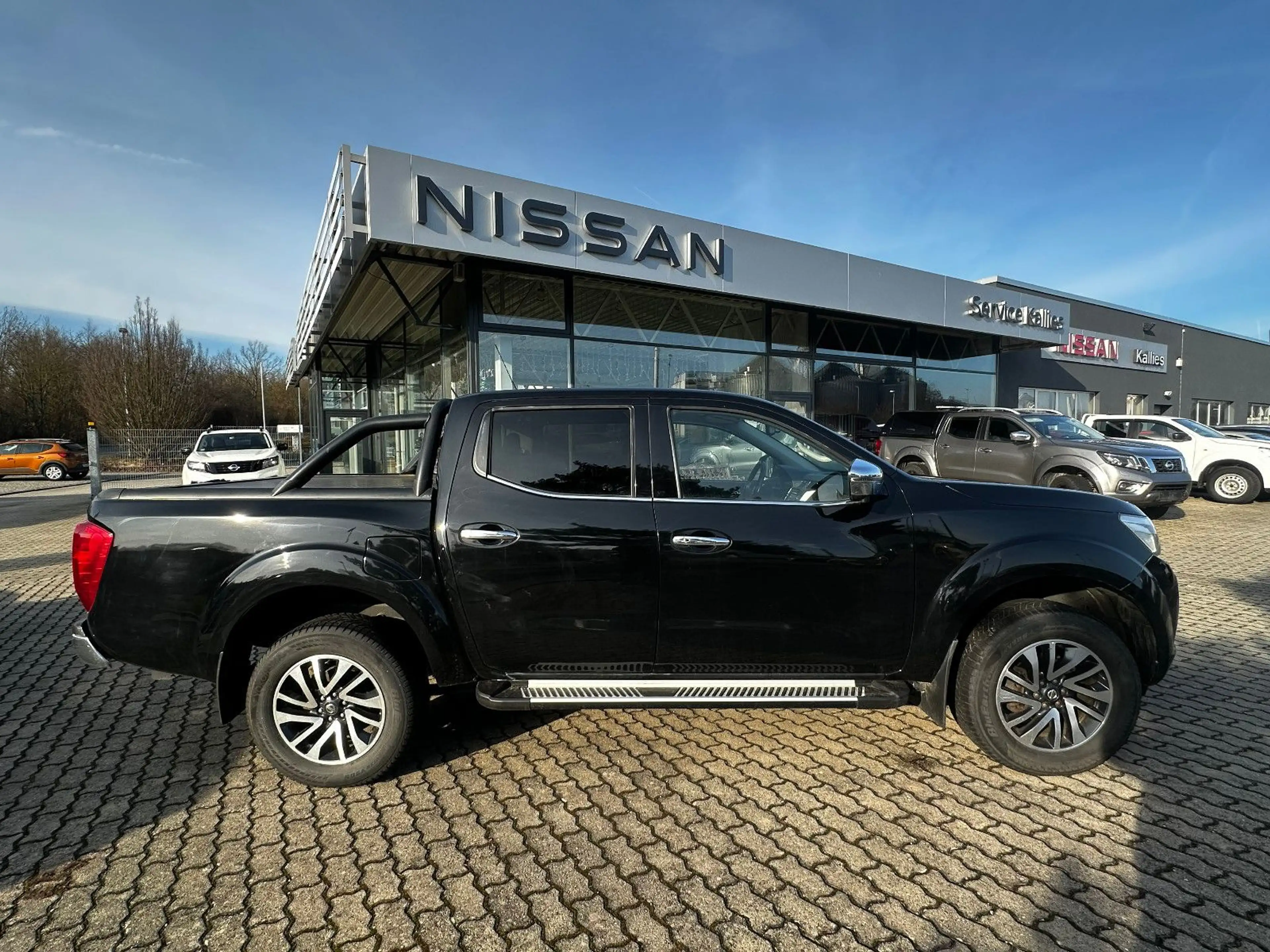 Nissan Navara Tekna — photo 7