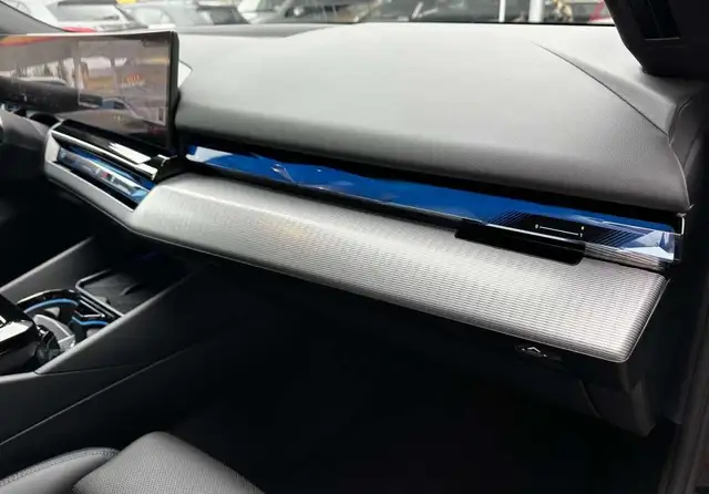 BMW 520 i Touring Aut. *M-Paket*ACC*H Ansicht 25