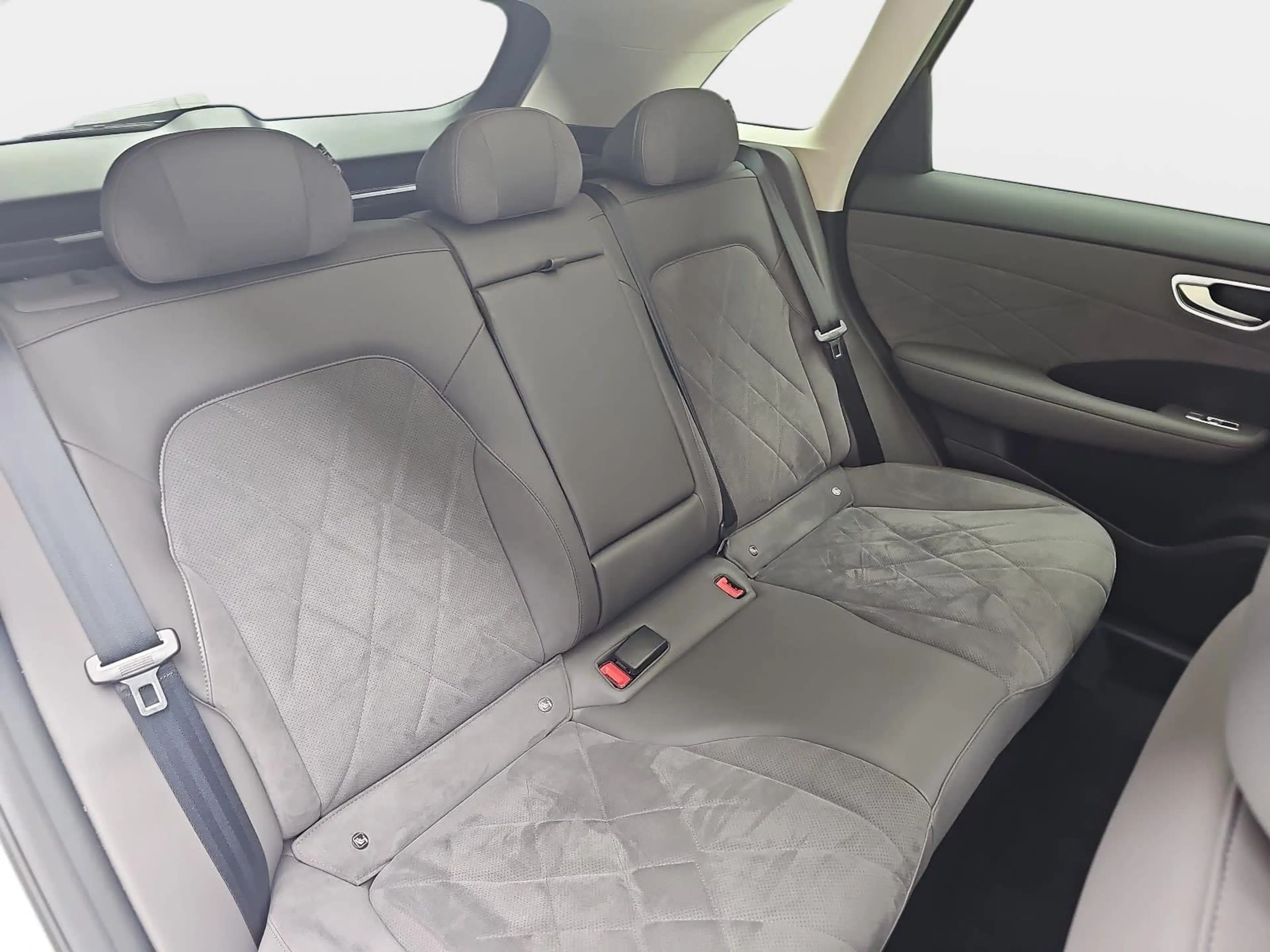 MG MGS6 EV MGS6 EV 77 KWH LUXURY AWD PANORAMA LEDER 20-ZOLL — photo 18