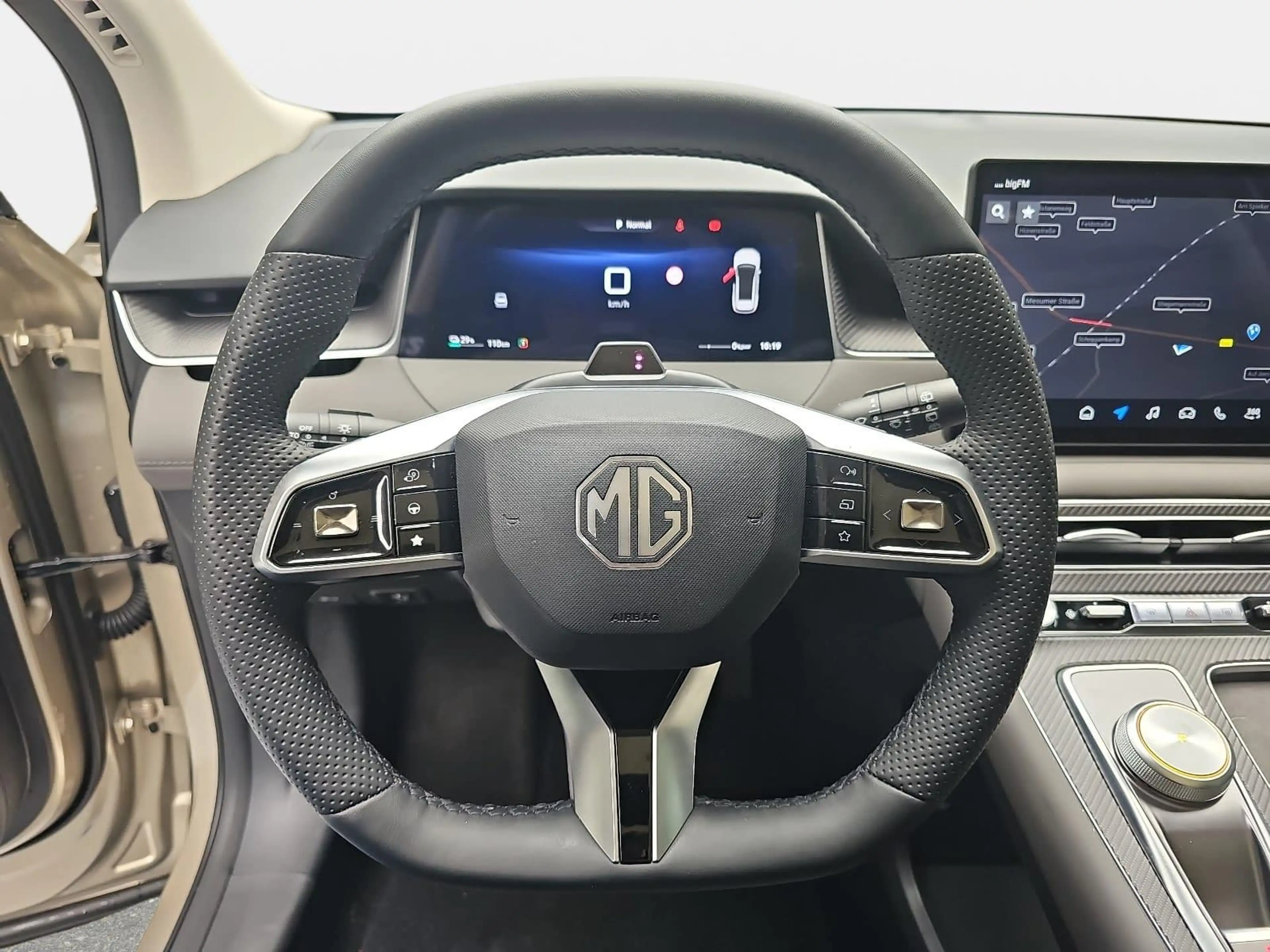 MG MGS6 EV MGS6 EV 77 KWH LUXURY AWD PANORAMA LEDER 20-ZOLL — photo 14