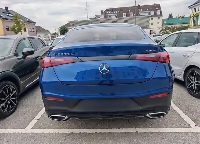 Mercedes-Benz GLC 300 de AMG Line 4Matic (EURO Ansicht 3