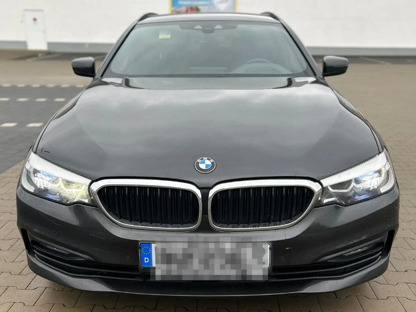BMW 530 5er Touring Diesel 530d Touring Aut. Sport Line Schwarz - 1
