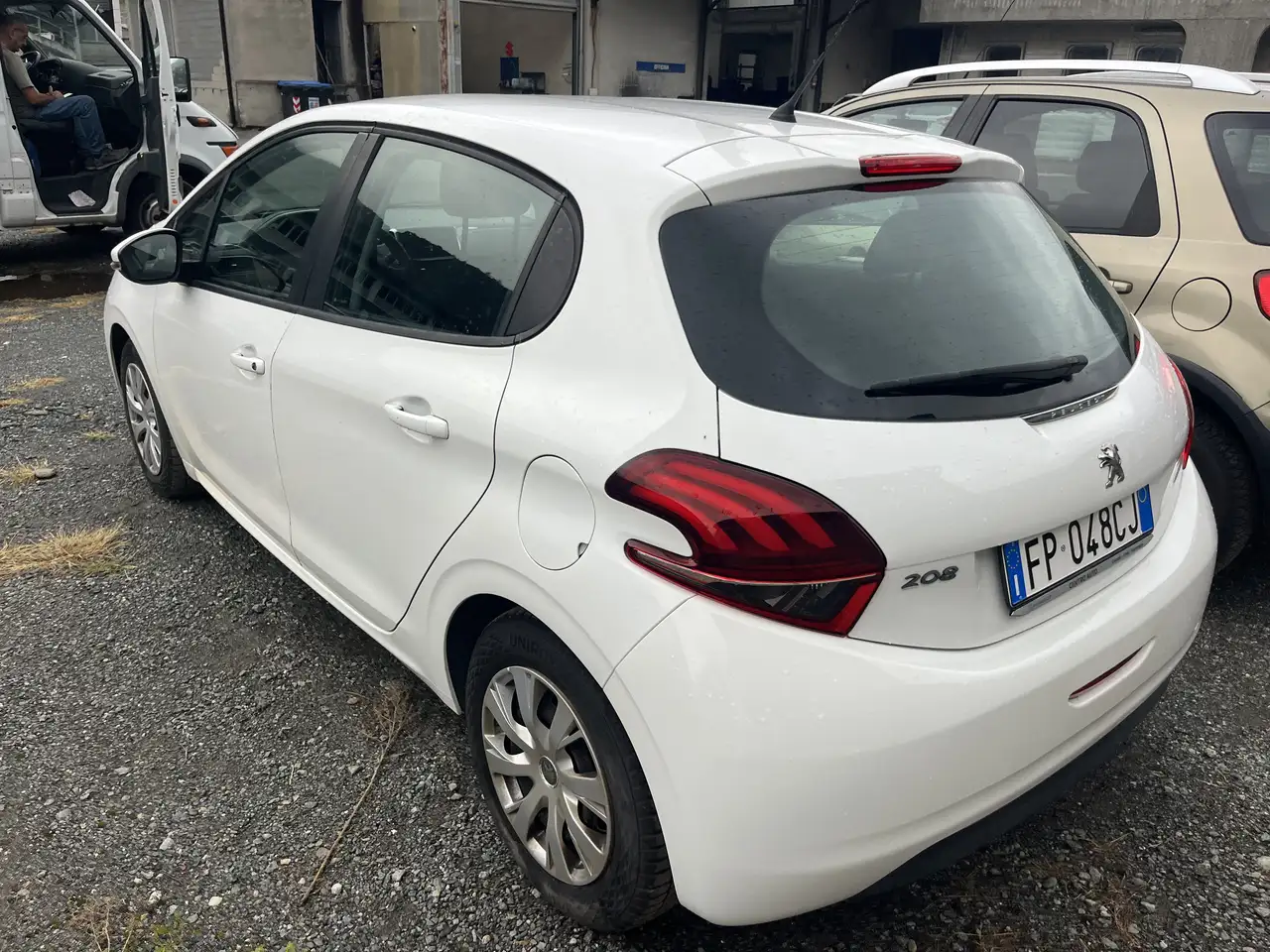 Peugeot 208