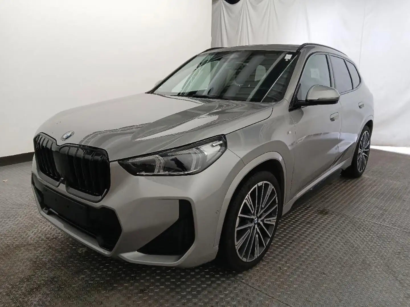BMW X1 20xd M Sport ACC AHK KZU H/K HUD 360° Memory Silber - 2