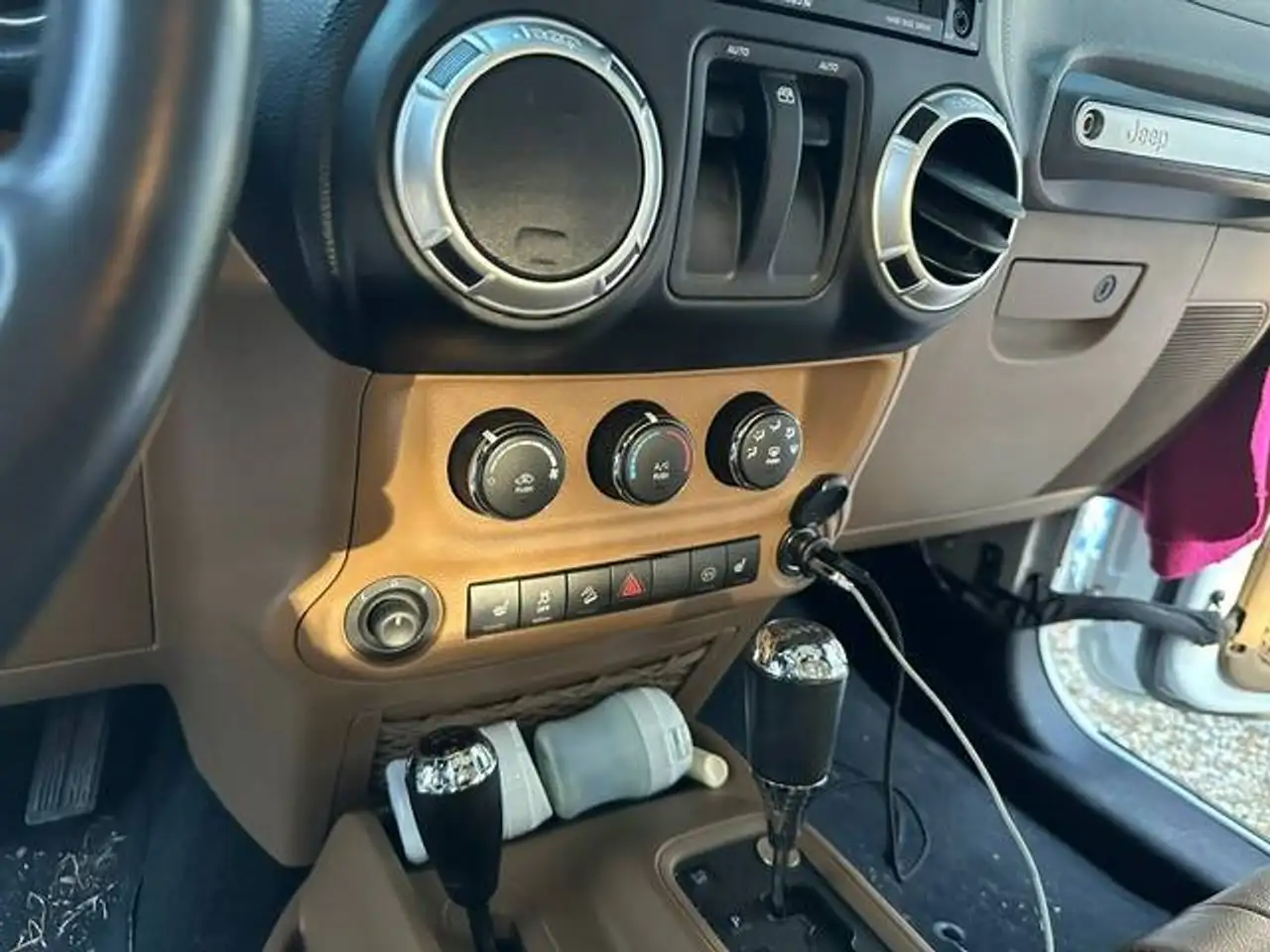 Jeep Wrangler снимка Jeep Wrangler