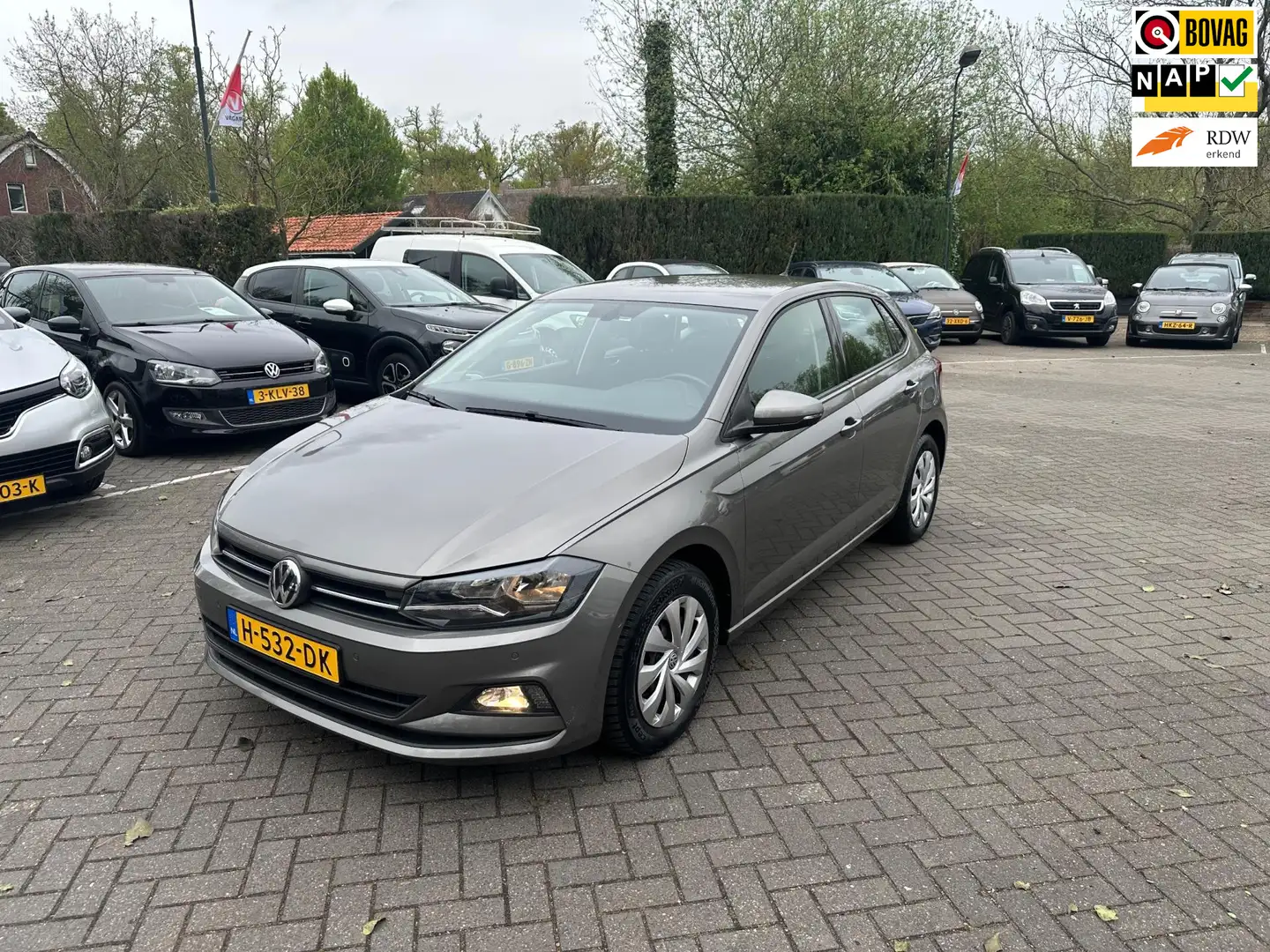 Volkswagen Polo 1.0 TSI Comfortline Business , navigatie , pdc voo Grau - 1