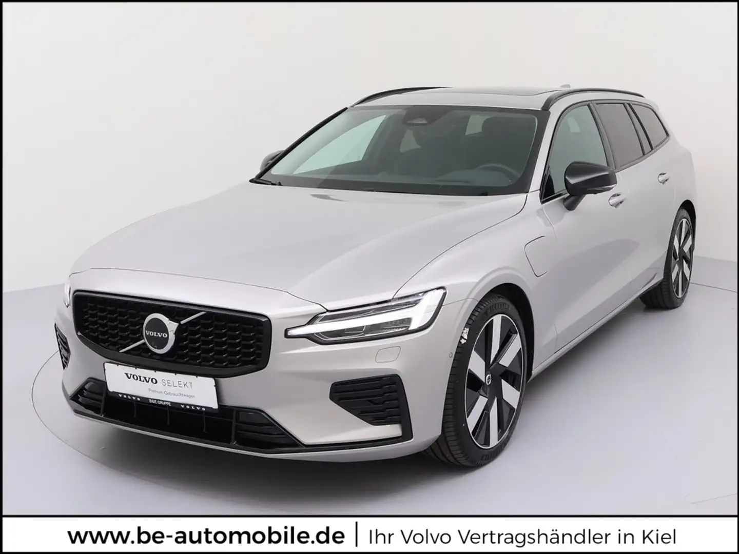 Volvo V60 T8 Ultra Dark Recharge Plug-In Hybrid AWD Silber - 1
