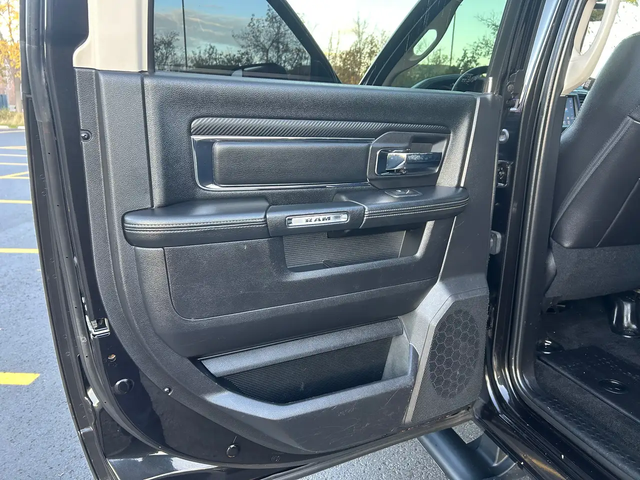 RAM 2500 снимка RAM 2500