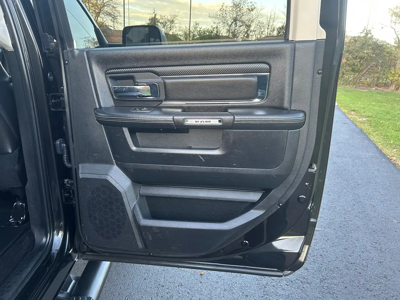 RAM 2500 снимка RAM 2500