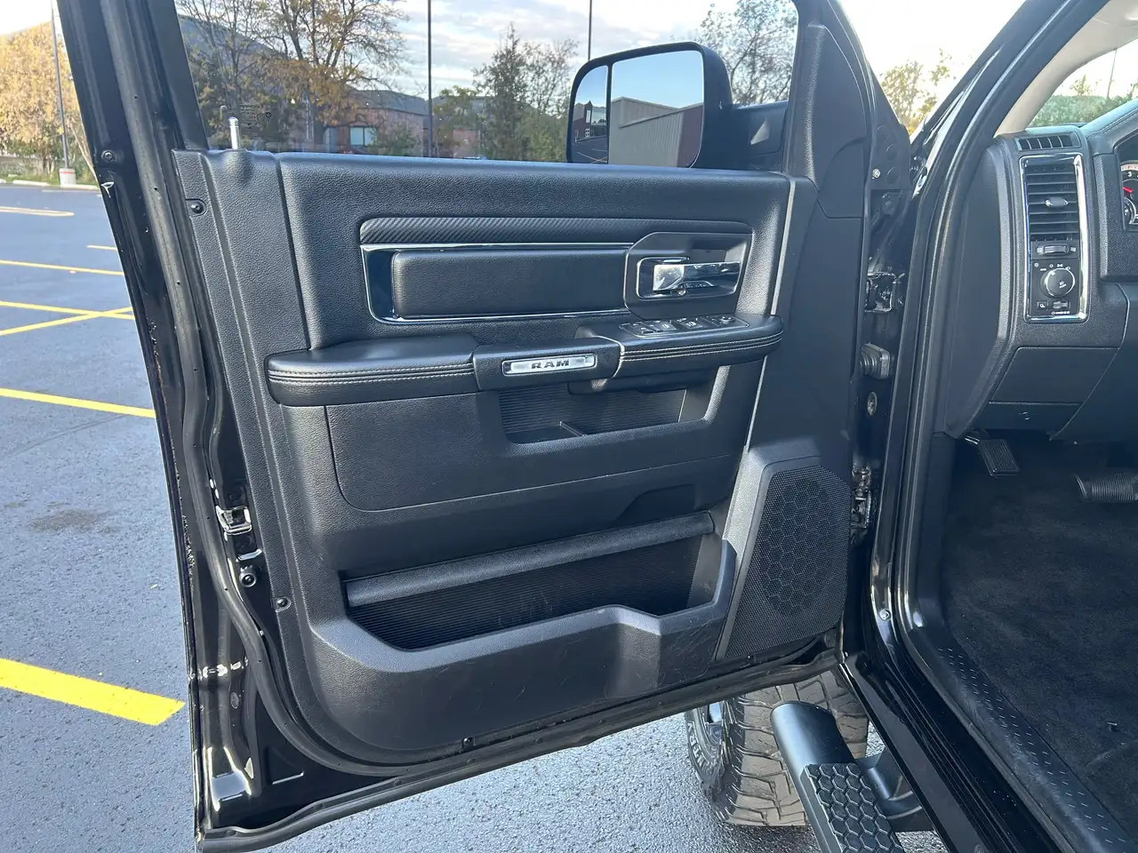 RAM 2500 снимка RAM 2500