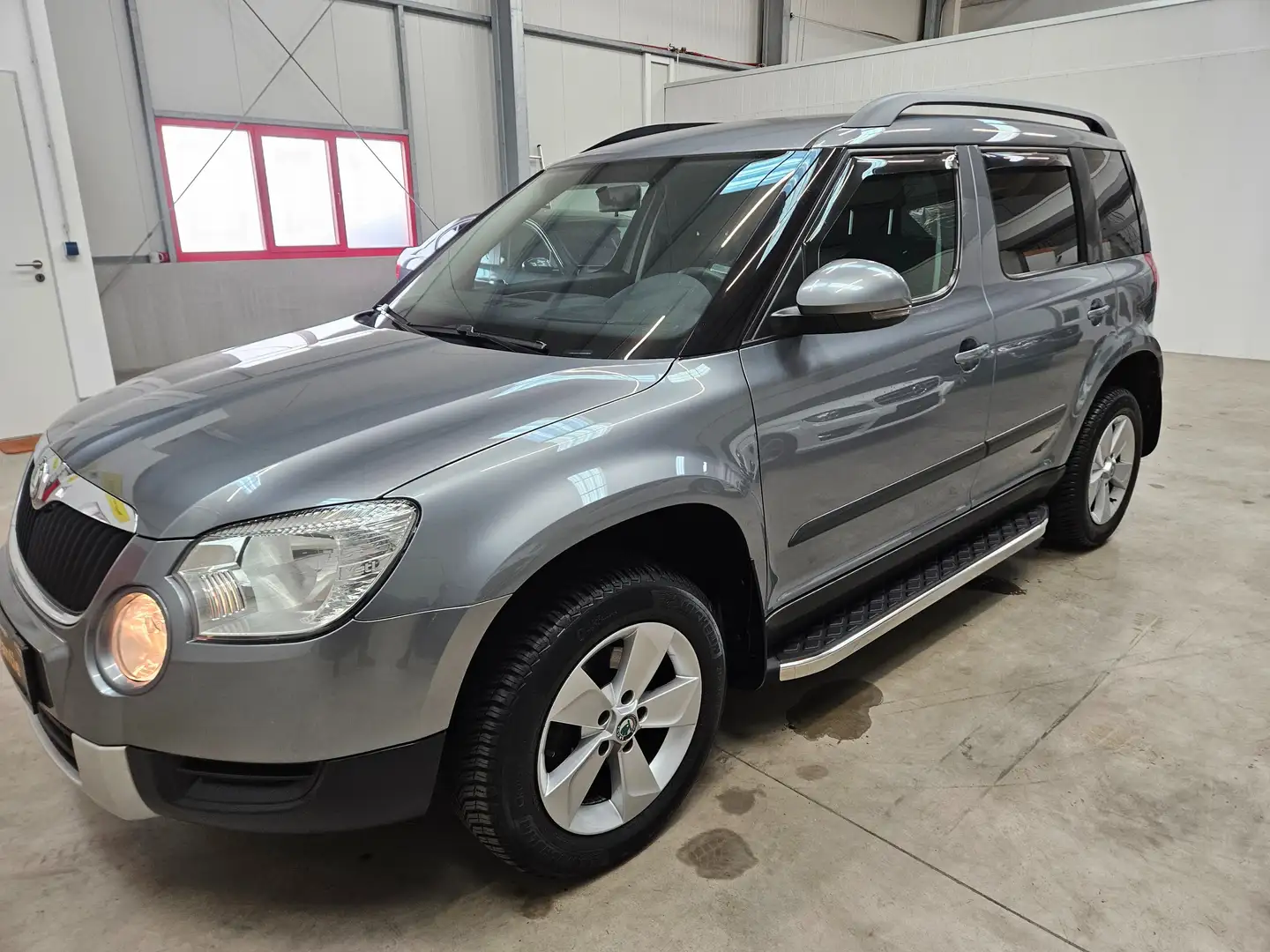 Skoda Yeti Active Plus Edition Gris - 1