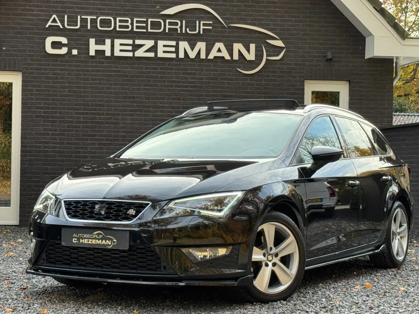 SEAT Leon ST FR 1.4 TSI 125PK MAXTON DESIGN PANORAMADAK LED Schwarz - 1