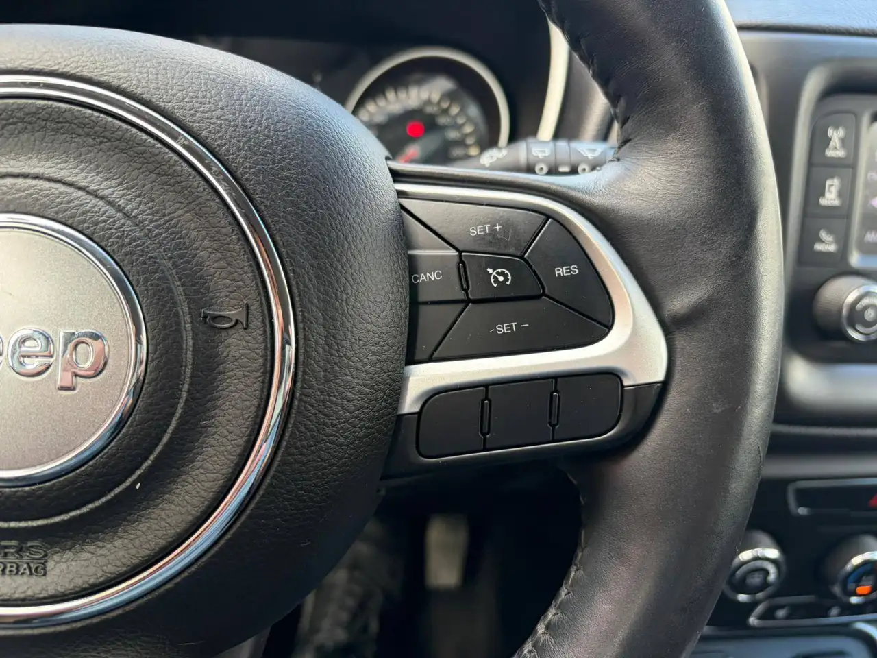 Jeep Compass photo Jeep Compass