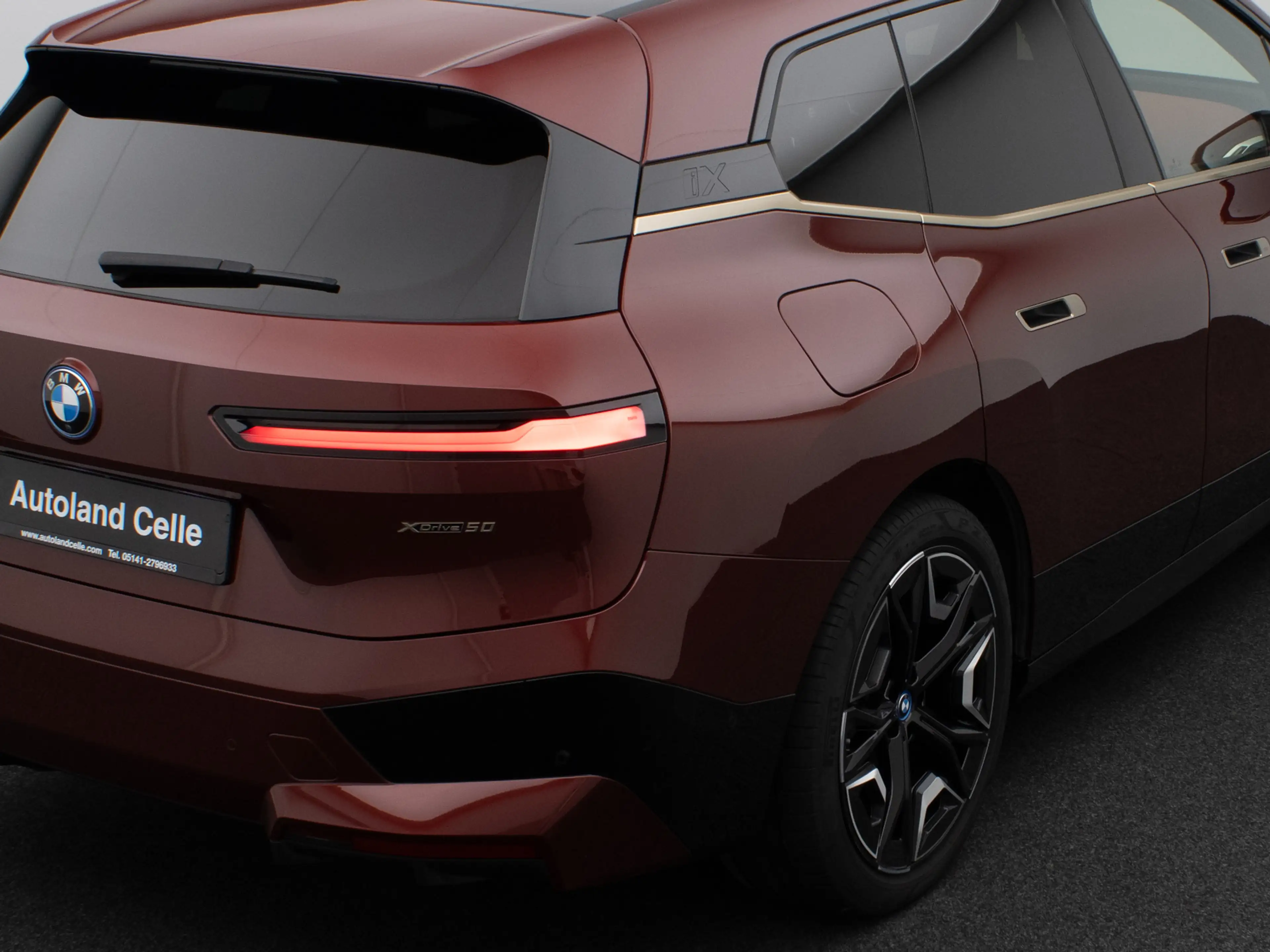 BMW iX Sport Pano Sky-Lounge 360°Laser SoftCl — photo 15