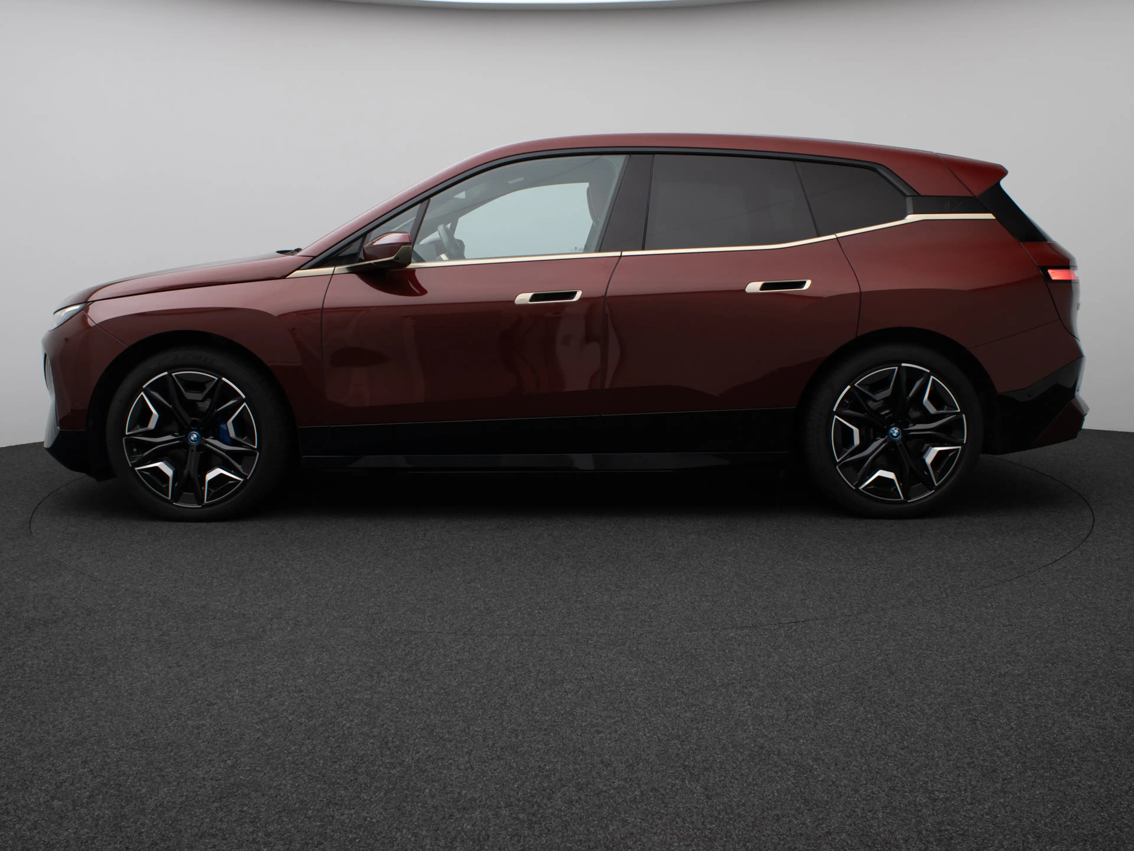 BMW iX Sport Pano Sky-Lounge 360°Laser SoftCl — photo 11
