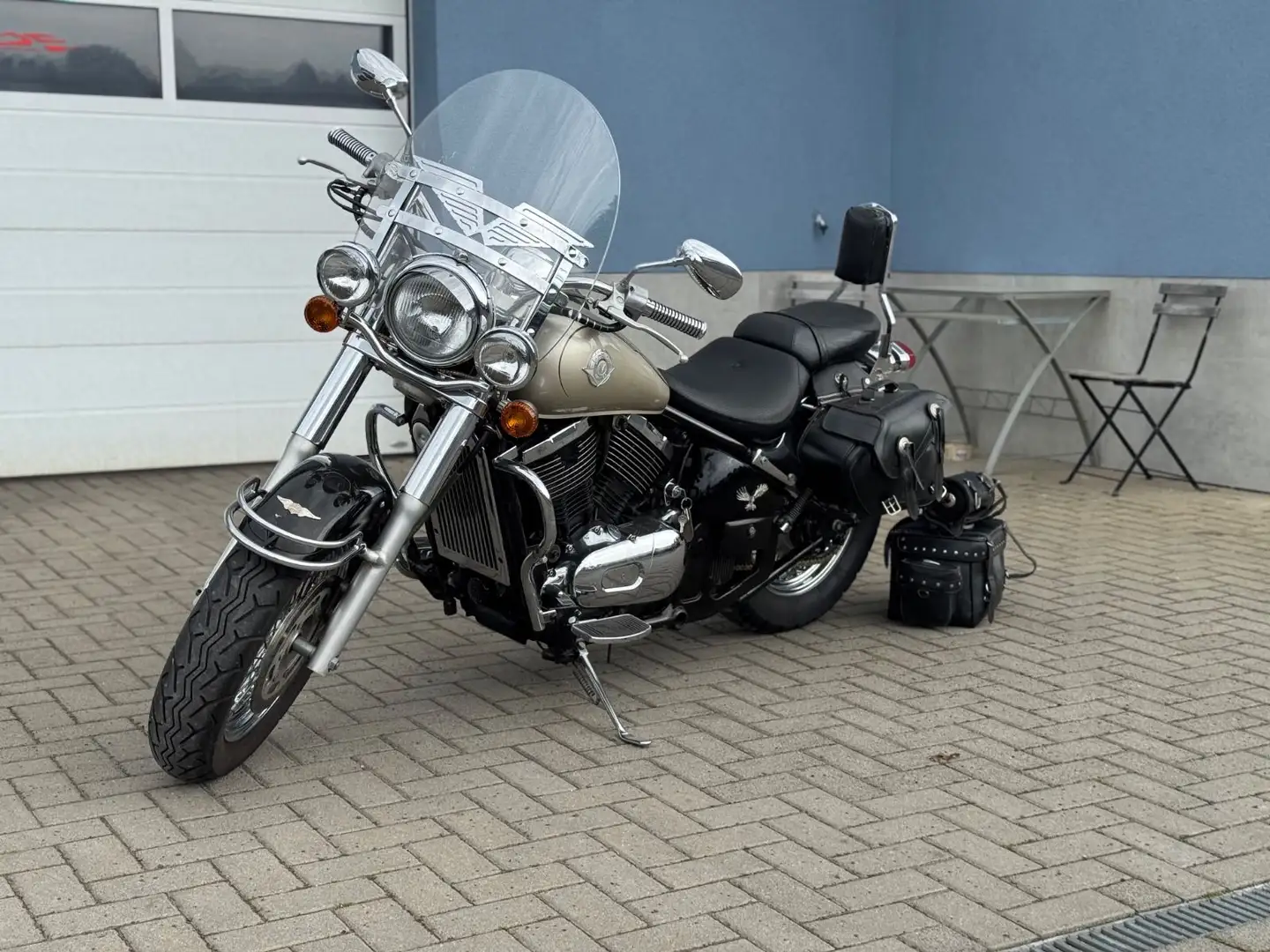 Kawasaki VN 800 Classic Gold - 1