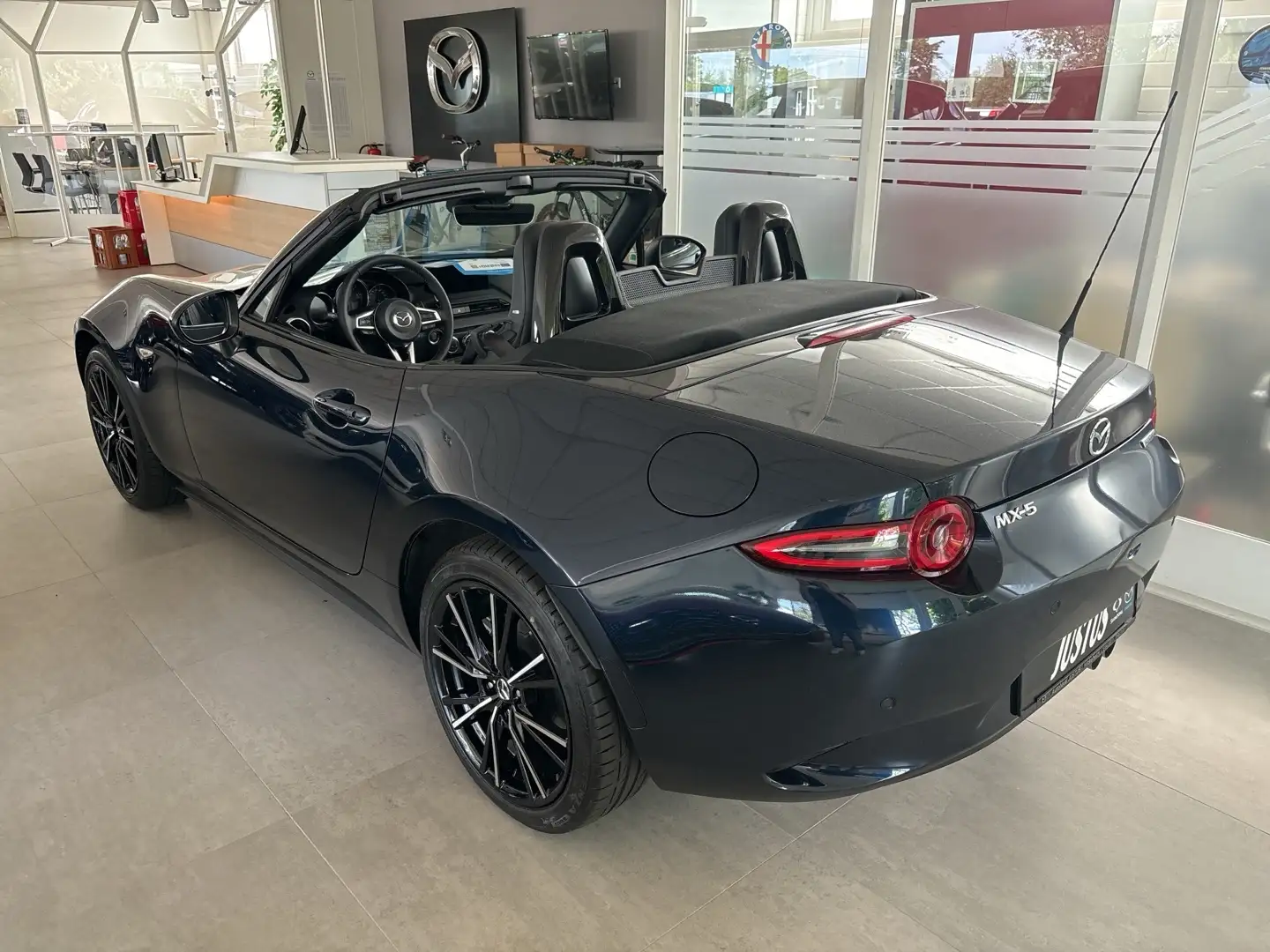 Mazda MX-5 2.0L SKYACTIV-G 184PS Exclusive Blau - 2