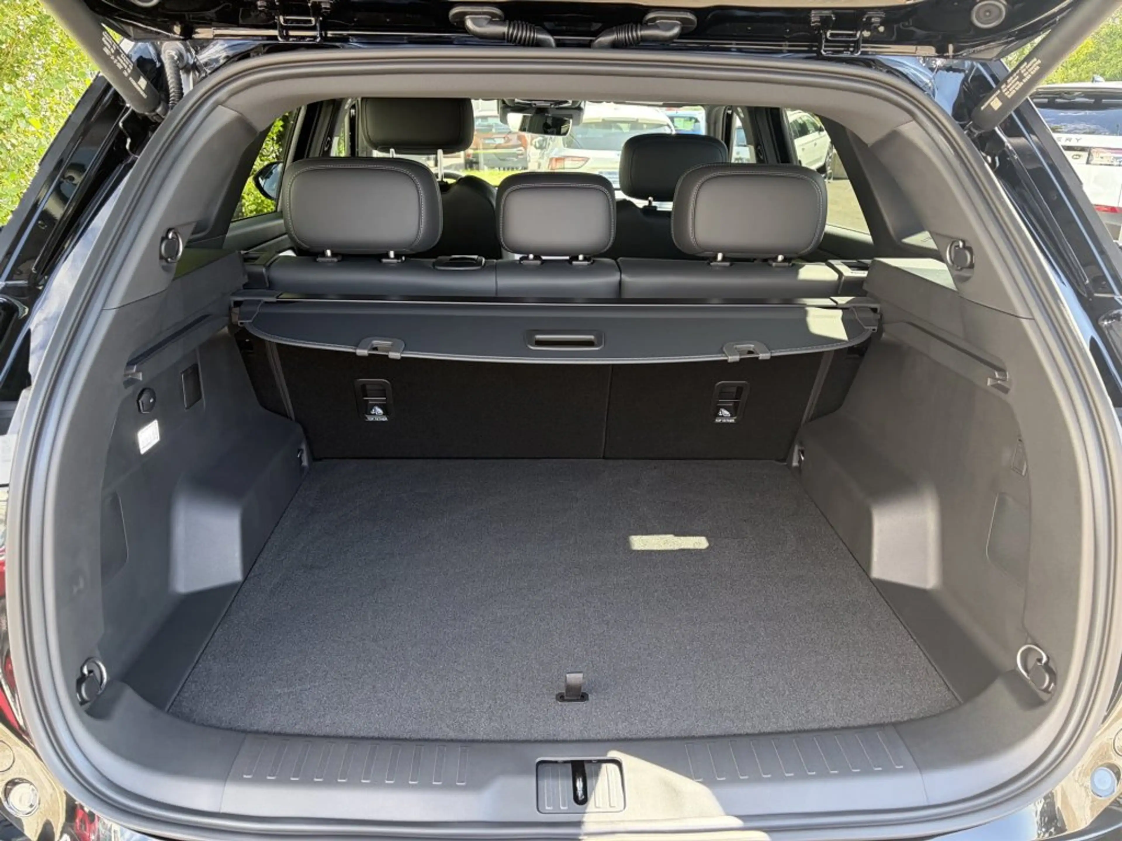 Jaecoo J7 7 PHEV Premium — photo 11