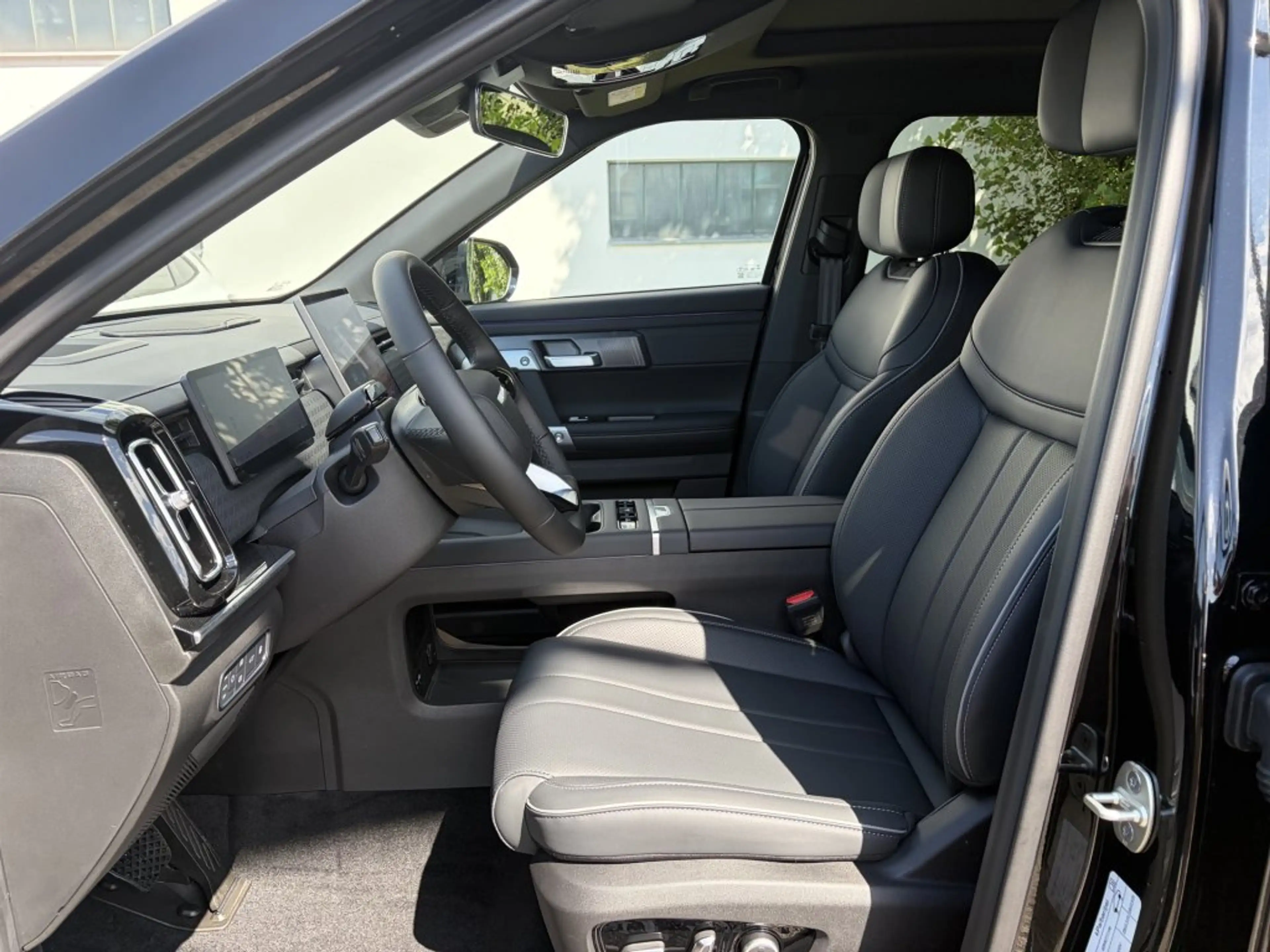 Jaecoo J7 7 PHEV Premium — photo 9