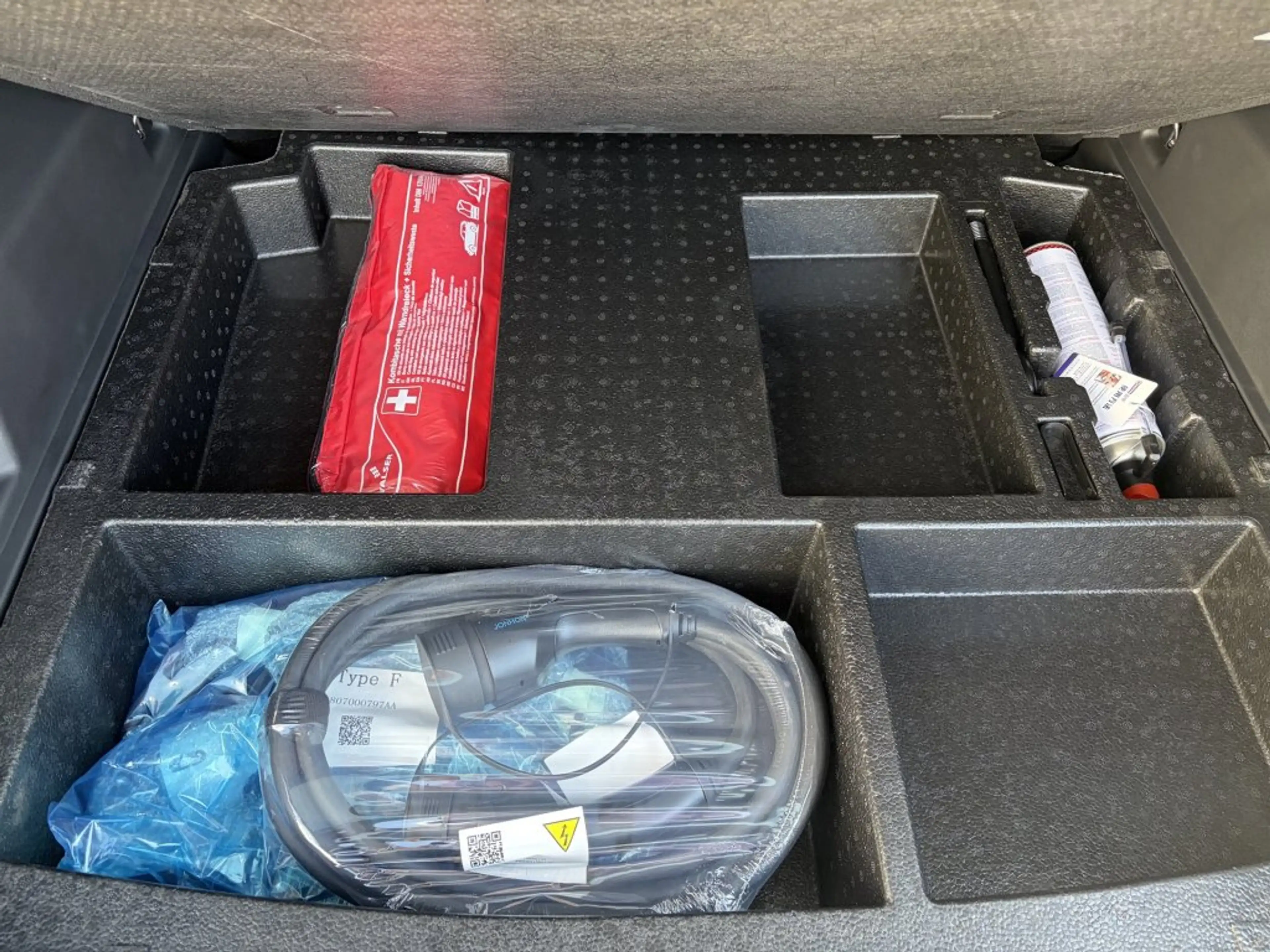 Jaecoo J7 7 PHEV Premium — photo 12