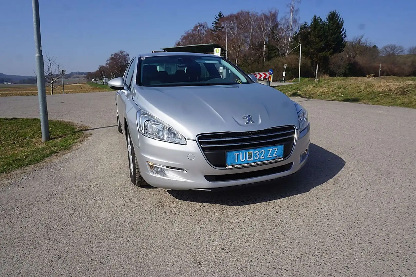 Peugeot 508 1,6 THP Active Grau - 1