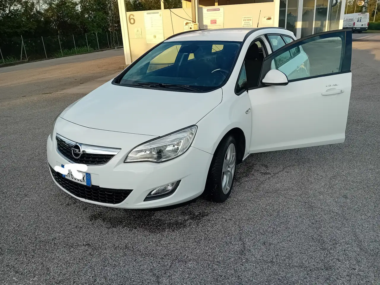 Opel Astra 3p 2.0 dti Sport Edition, foto 5