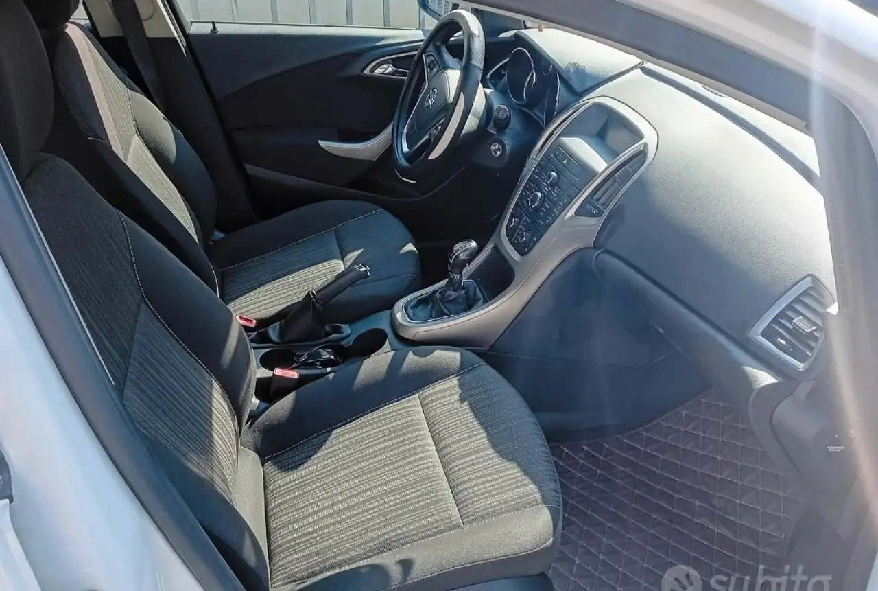 Opel Astra 3p 2.0 dti Sport Edition, foto 6