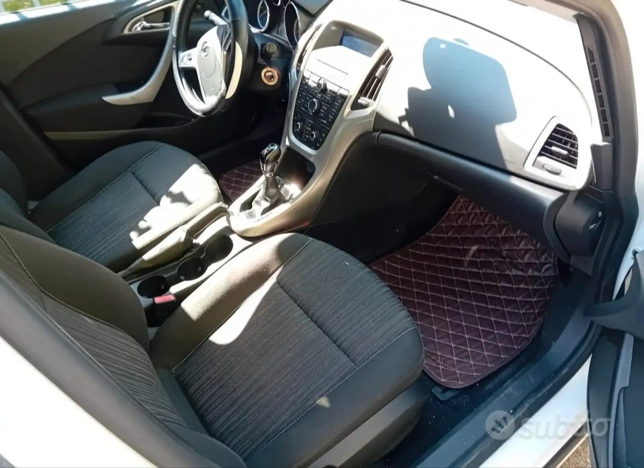 Opel Astra 3p 2.0 dti Sport Edition, foto 7