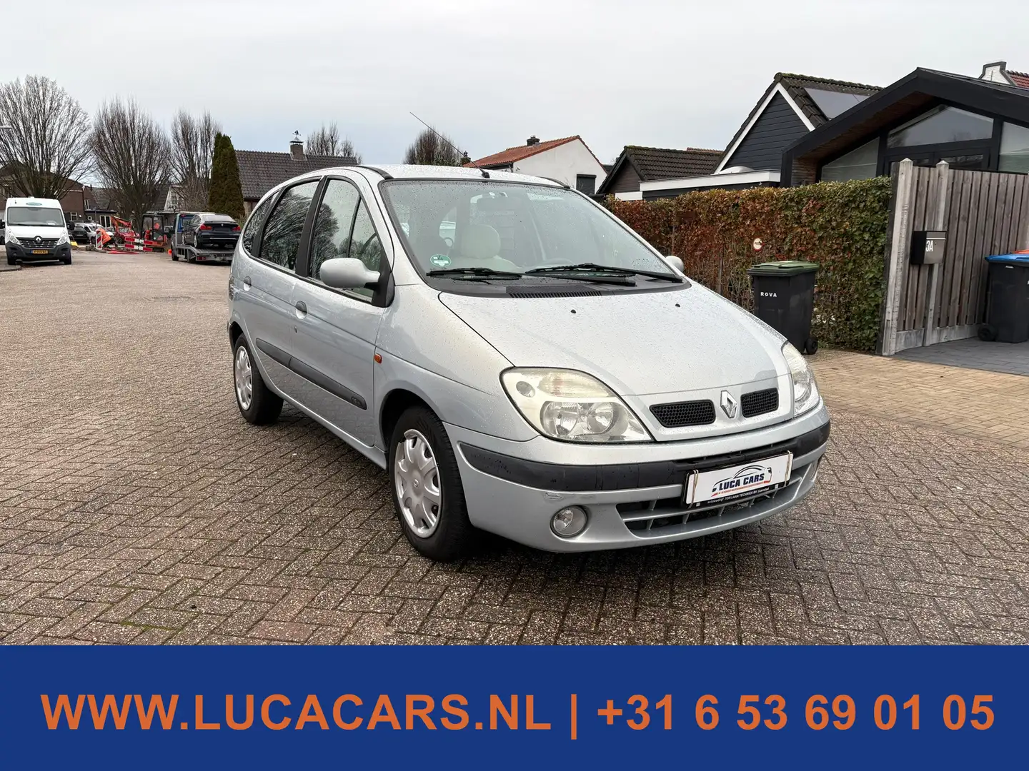 Renault Scenic 1.6-16V Expression AUTOMAAT + AIRCO! Grijs - 2