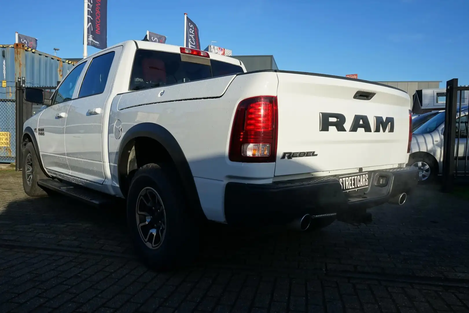 Dodge RAM 1500 5.7 V8 Rebel/Luchtvering/Full options!! 1j Ga Wit - 2
