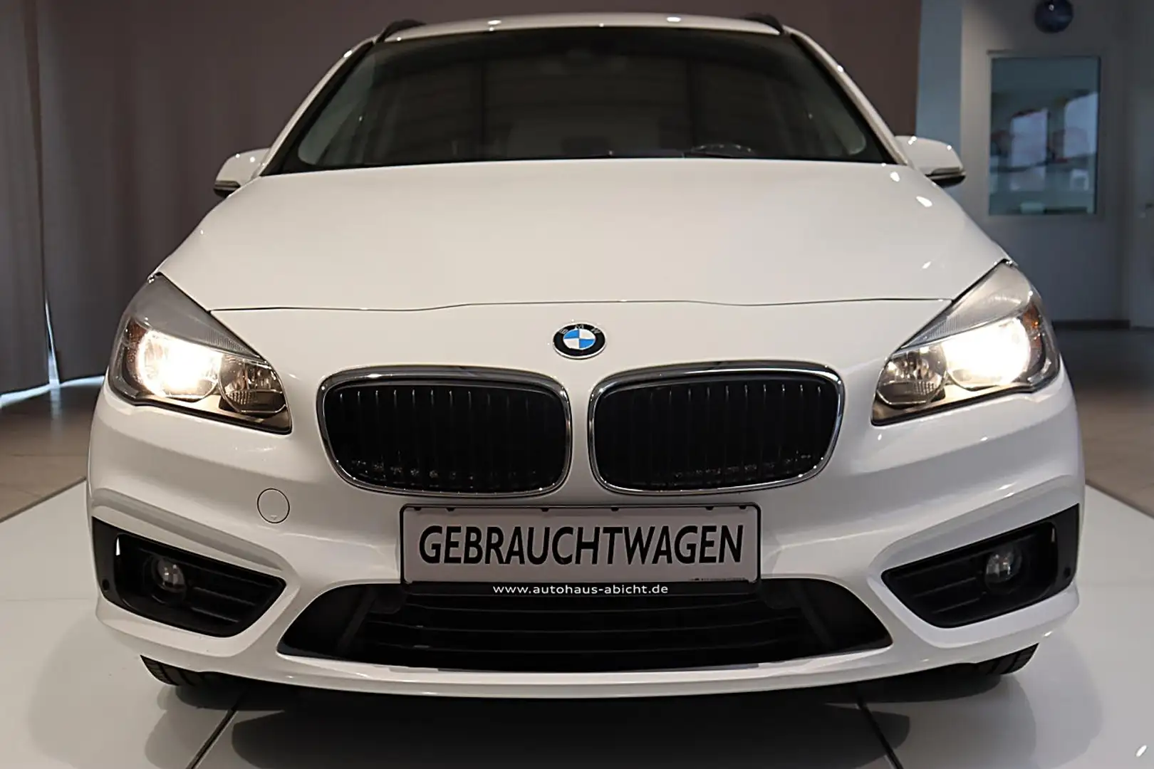 BMW 218 2er Gran Tourer 218i Advantage NAVI PDC TEMPOMAT Blanc - 2