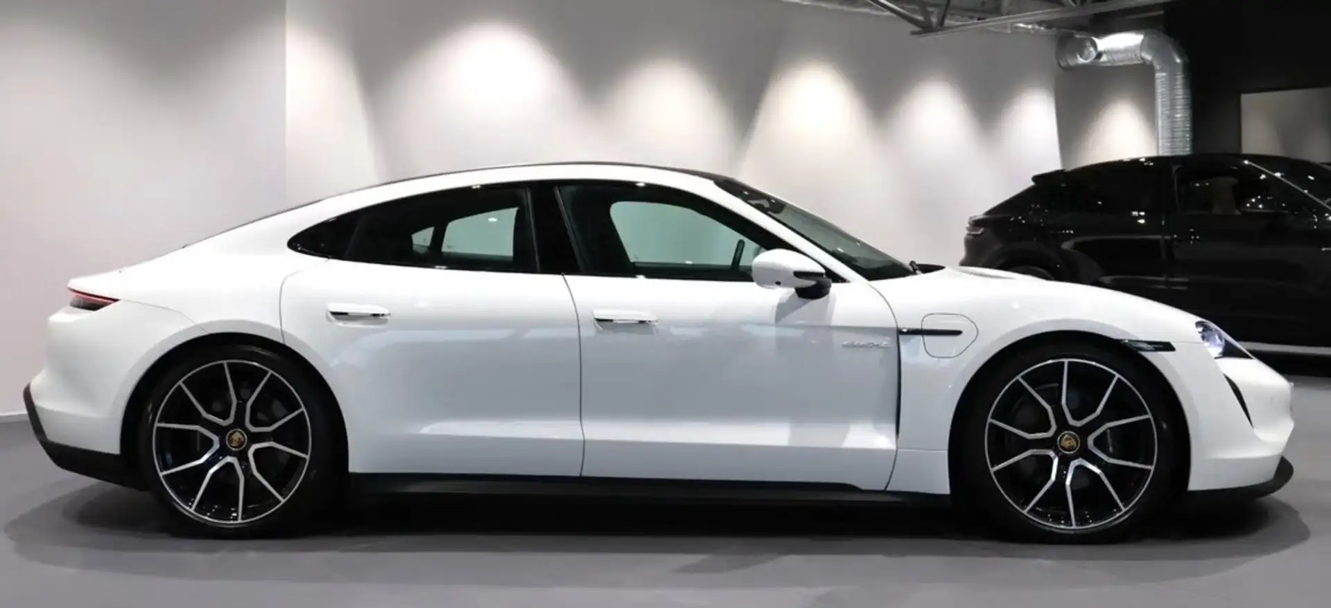 Porsche Taycan *CHRONO/PANO/BOSE* Blanc - 2