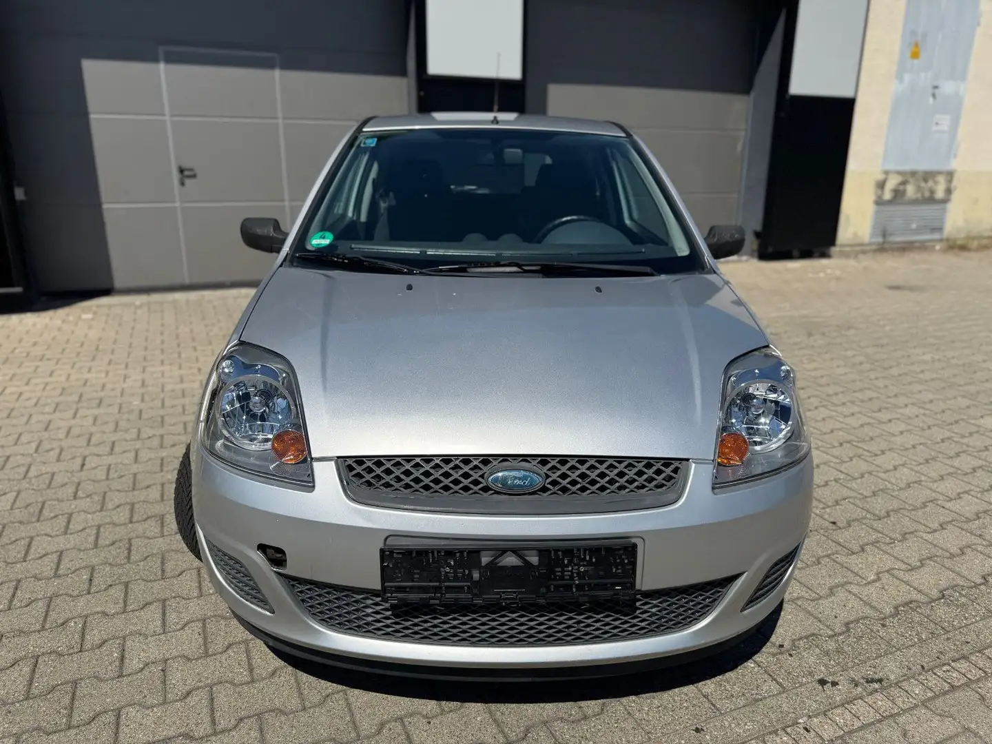 Ford Fiesta Fun X*TÜV04.27*Klima*AUX* Silber - 2