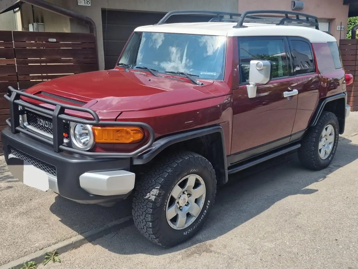 Toyota FJ Cruiser Rojo - 1