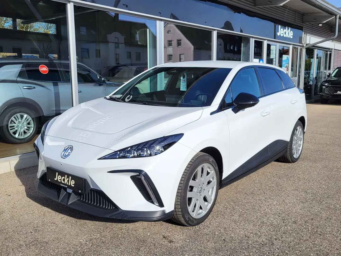 MG MG4 Luxury64KWH*MGGarantie07.2030*vom MG Partner Weiß - 2