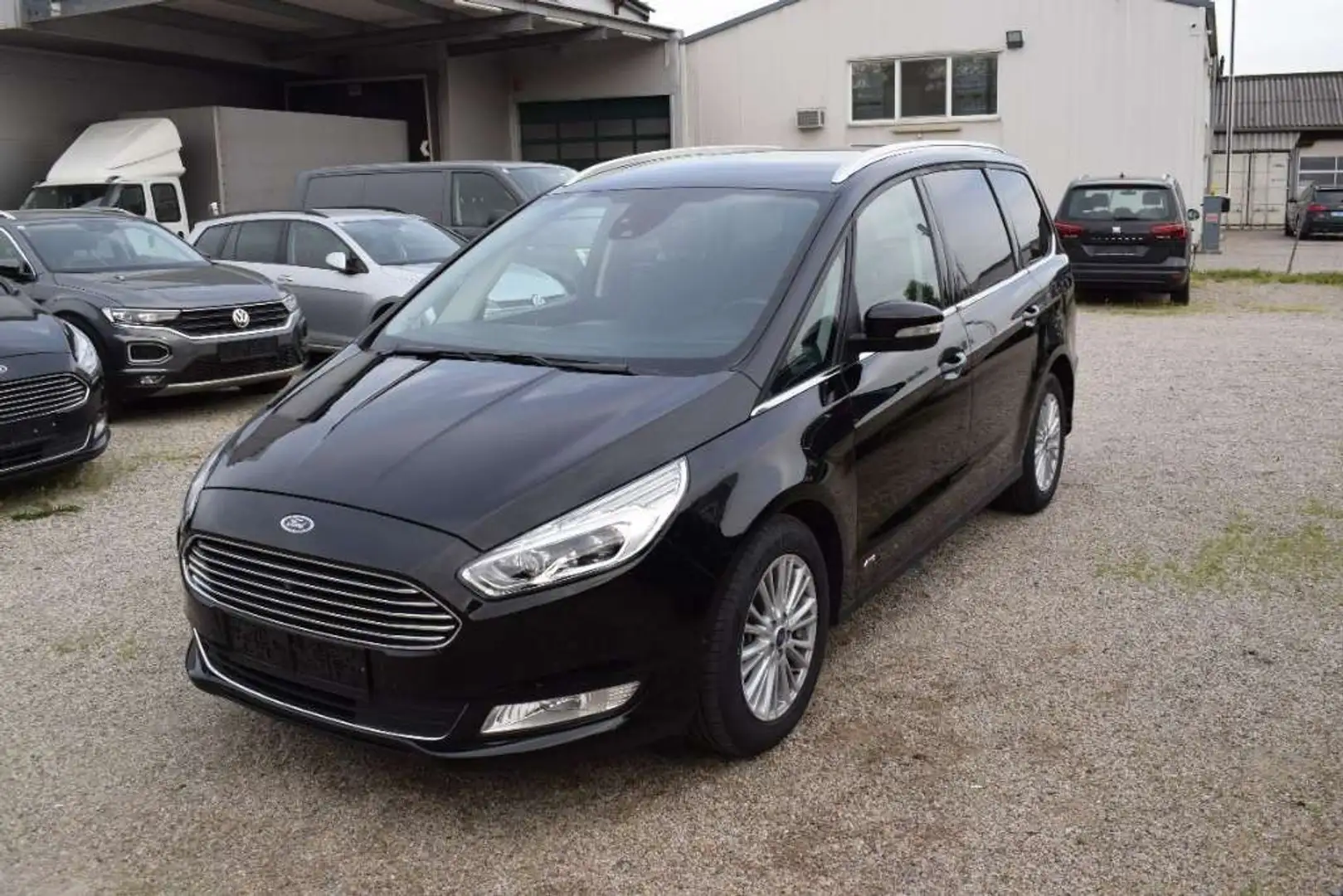 Ford Galaxy 2,0 EcoBlue SCR AWD Titanium Aut. Schwarz - 1