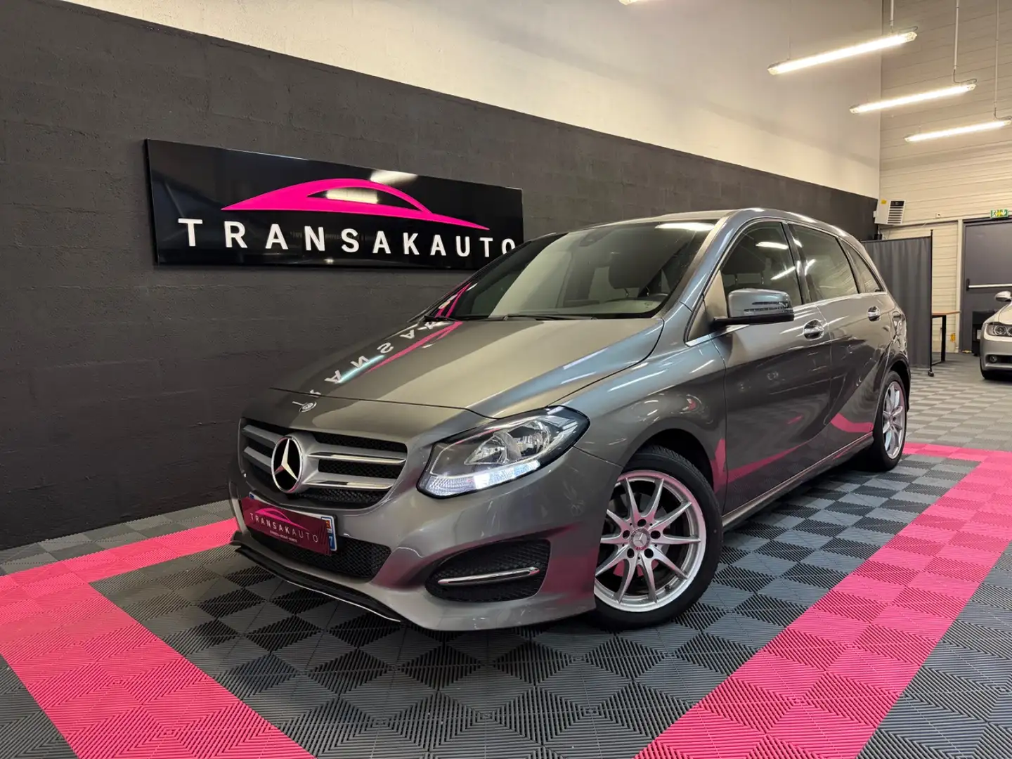 Mercedes-Benz B 200 Classe B 200 CDI Inspiration 7-G DCT 4-Matic A Grau - 1