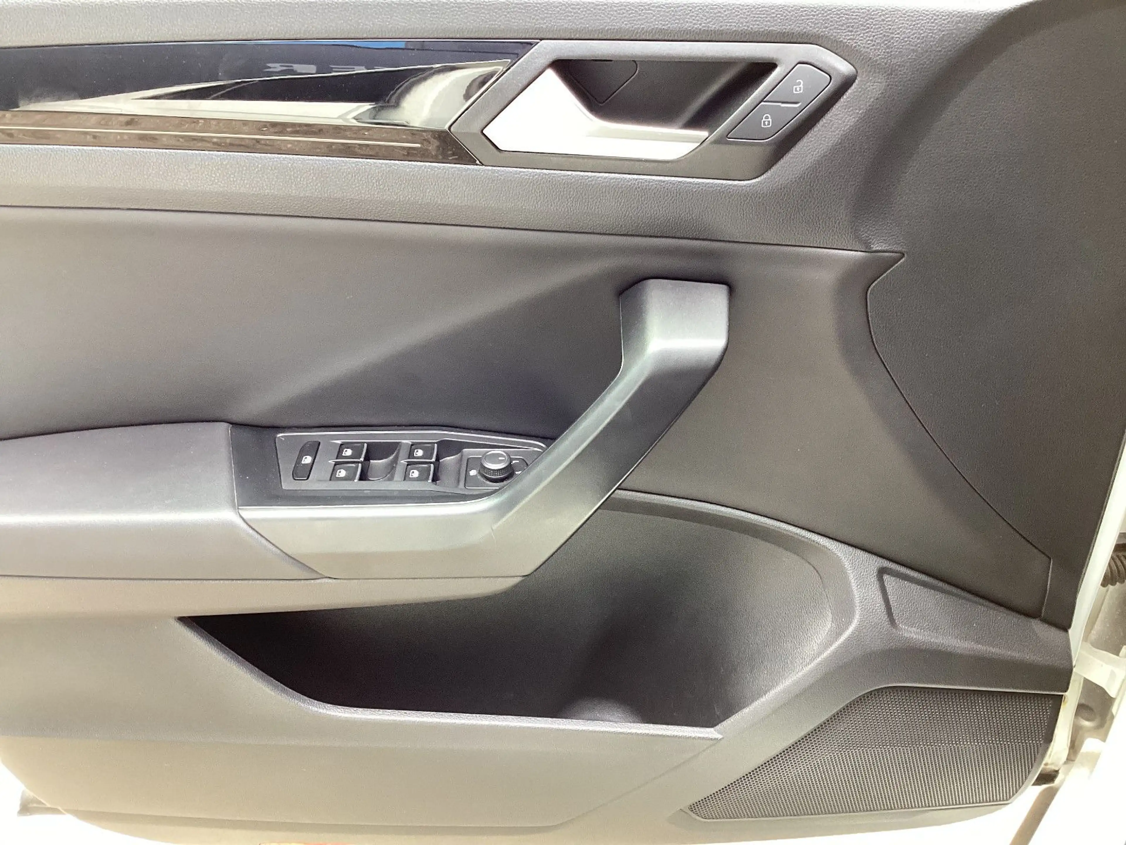 Volkswagen T-Roc R,Navi,Sitzheizung,250kW340PS,Klima — photo 12